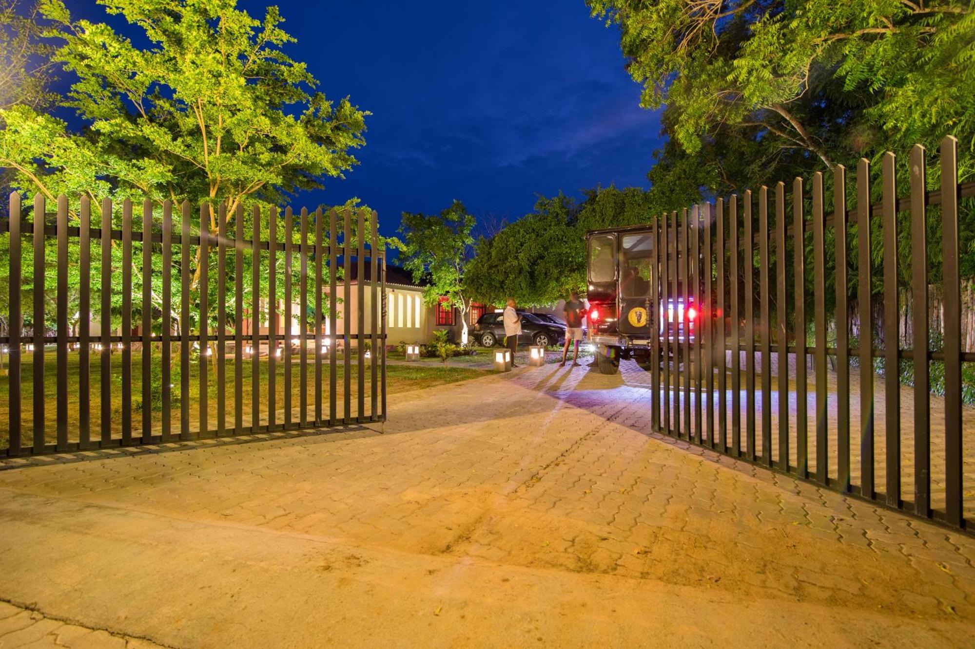Yala Chalets By Lalan Leisure Kirinda  Luaran gambar