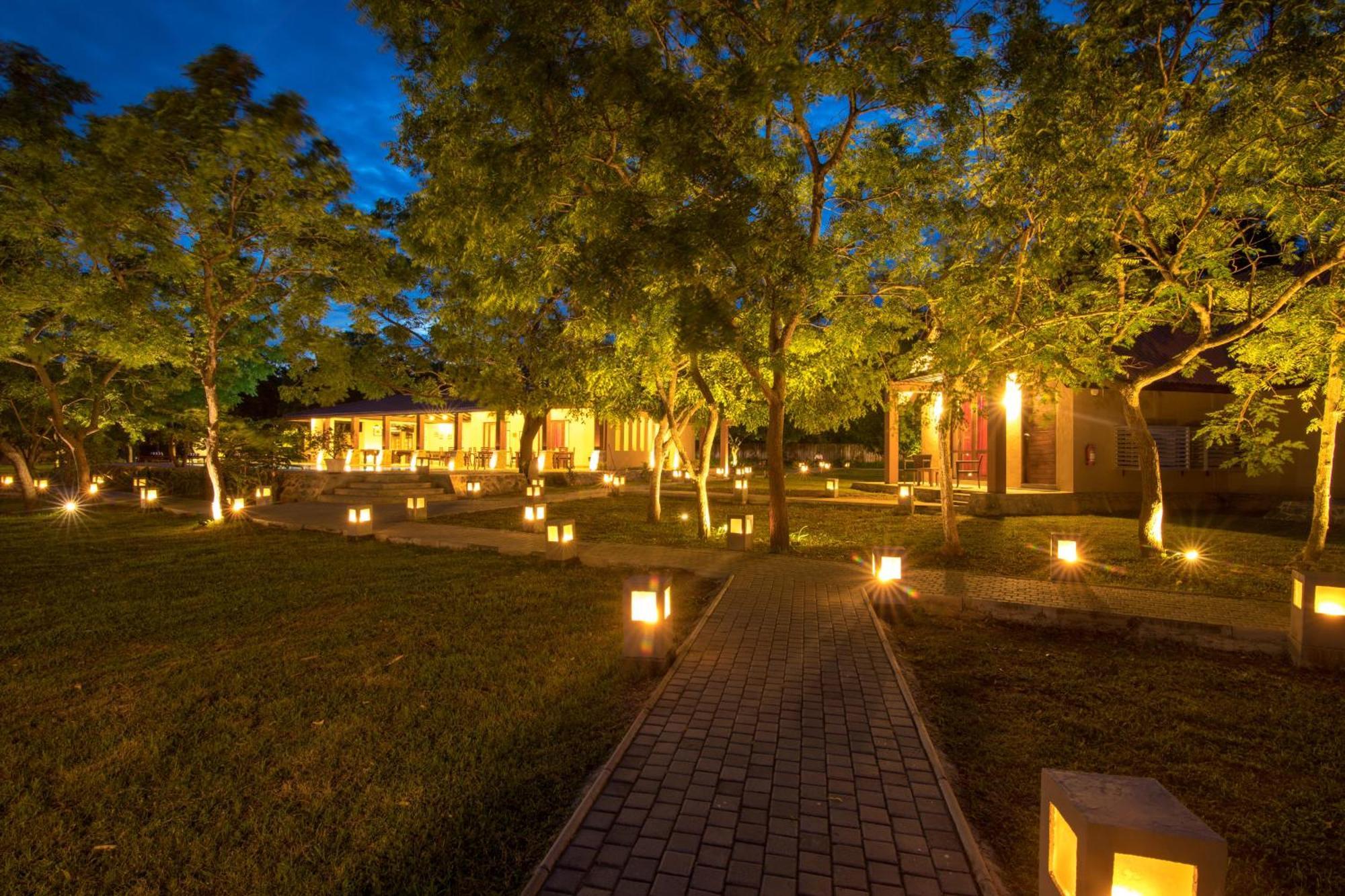 Yala Chalets By Lalan Leisure Kirinda  Luaran gambar